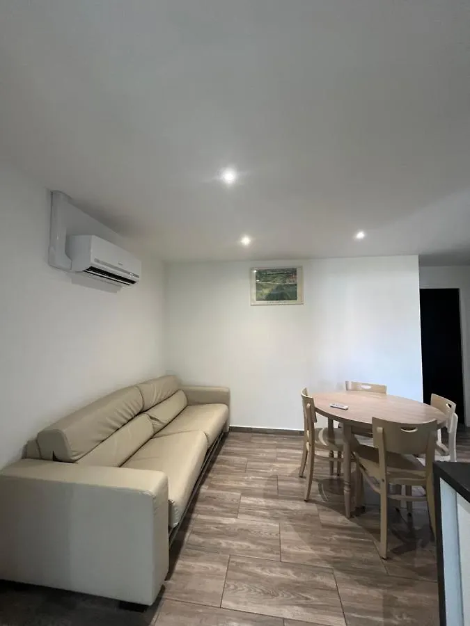 Flat Lägenhet Marignane